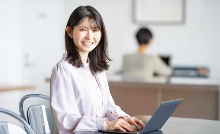 バックオフィス事務（正社員）