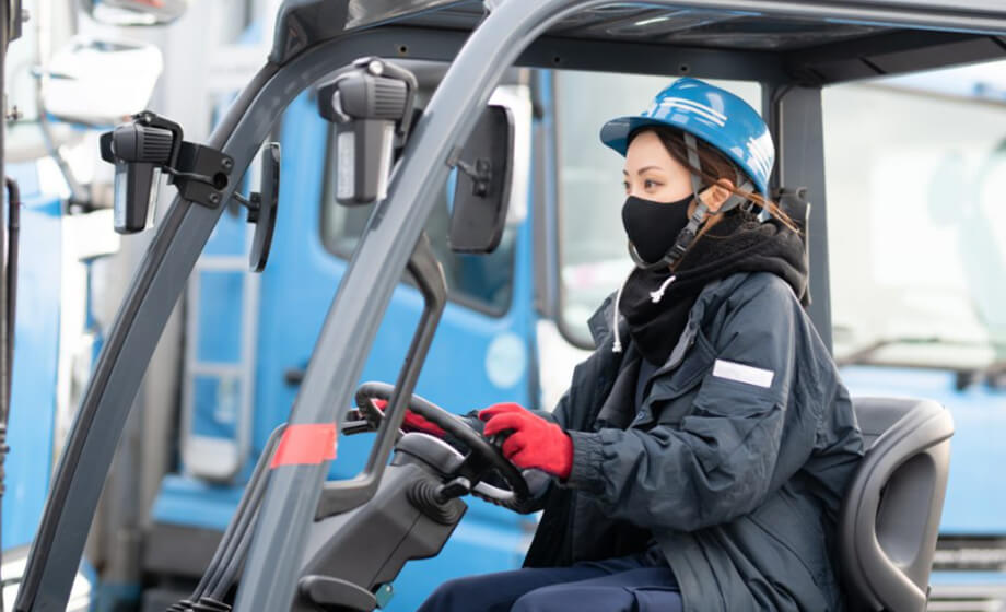 フォークリフト｜航空貨物（派遣）